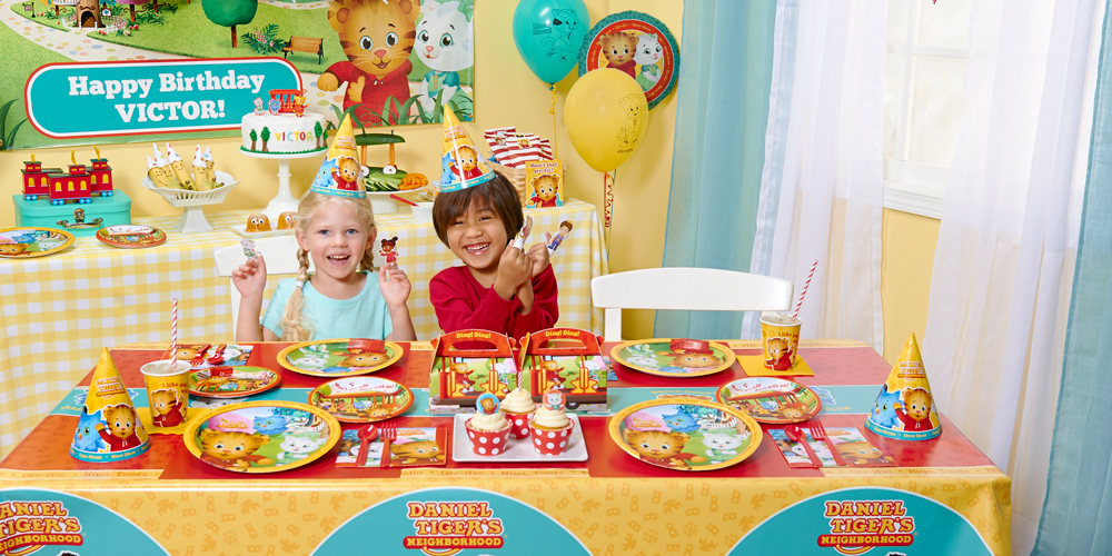 Daniel Tiger's Neighborhood Party in a Box